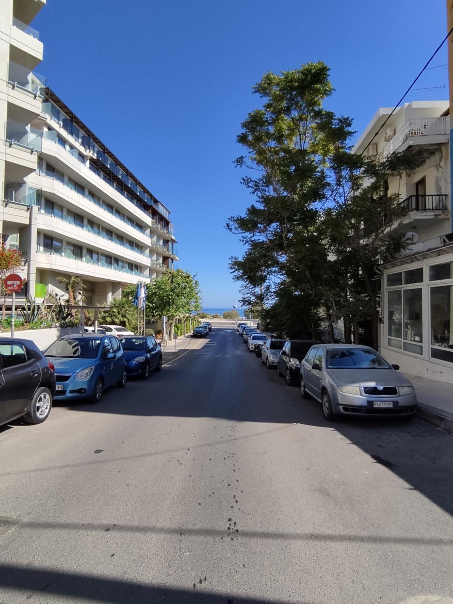 Stratos Seaside Corner Apartment Réthimno Kültér fotó